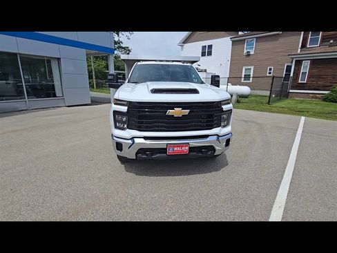 Used 2025 Chevrolet Silverado 3500 W/T w/ WT Convenience Package AWD/4WD image 3