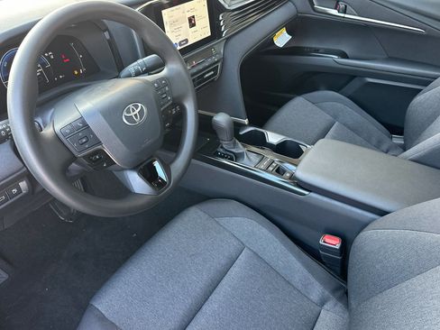 Used 2026 Toyota Camry LE image 9