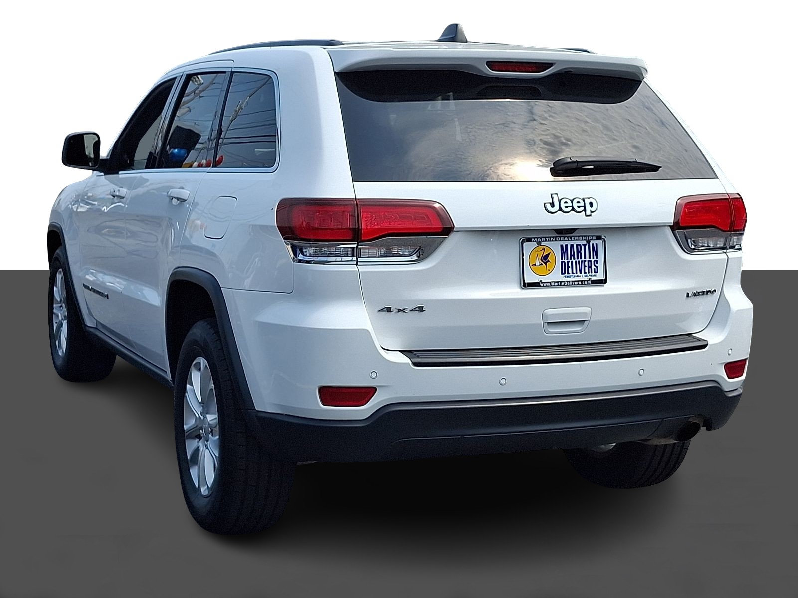 Used 2022 Jeep Grand Cherokee Laredo E AWD/4WD image 4