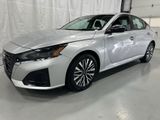 Used 2024 Nissan Altima 2.5 SV image 3