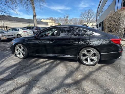 Used 2018 Honda Accord Touring image 26