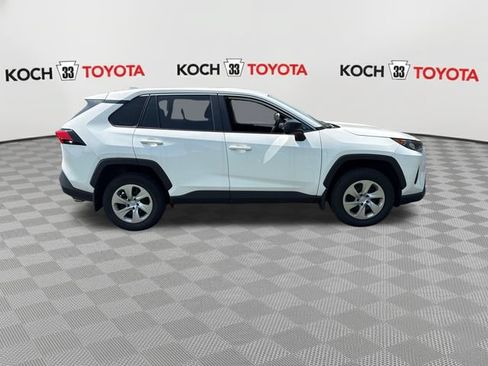Used 2022 Toyota RAV4 LE AWD/4WD image 9
