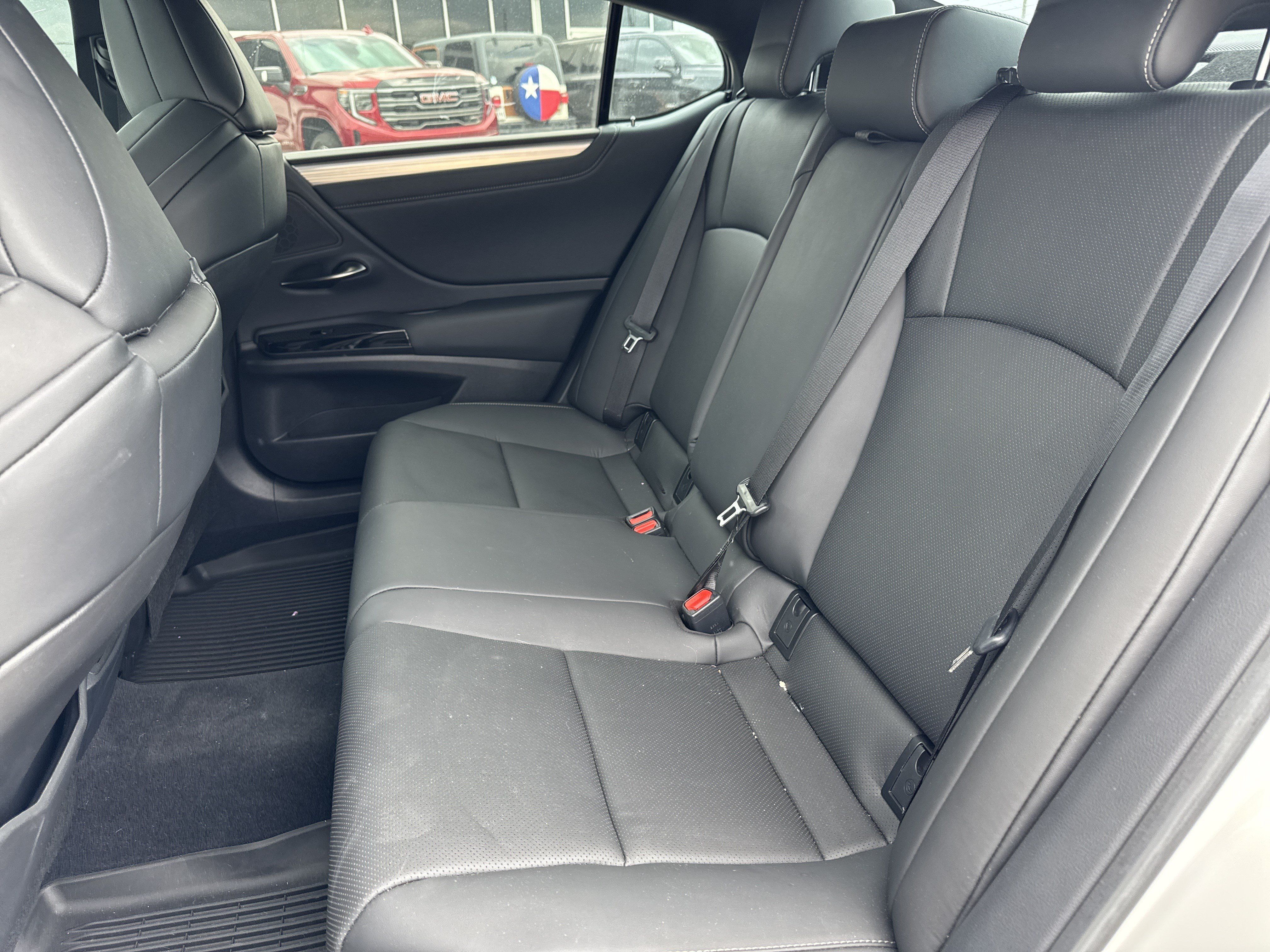 Used 2025 Lexus ES 350 F Sport FWD image 8
