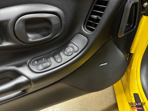 Used 2000 Chevrolet Corvette Convertible image 25