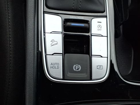 Certified 2026 Hyundai Tucson SE FWD image 11