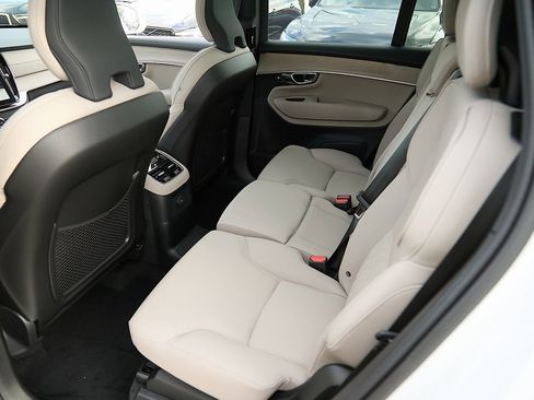 New 2026 Volvo XC90 T8 Plus image 19