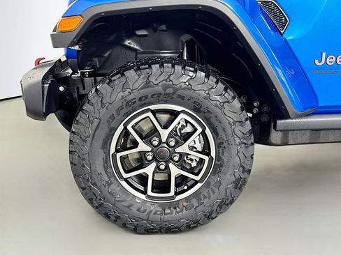 New 2026 Jeep Wrangler Unlimited Rubicon AWD/4WD image 33