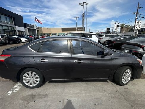 Used 2015 Nissan Sentra SV FWD image 3