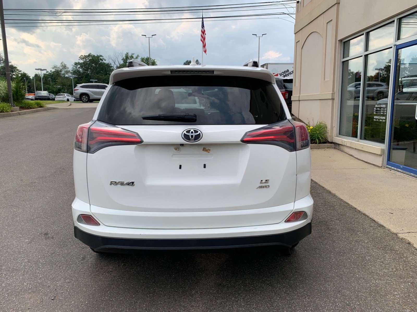 Used 2017 Toyota RAV4 LE w/ All Weather Liner Package AWD/4WD image 6