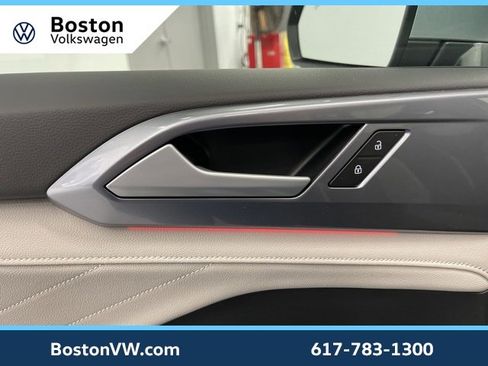 New 2026 Volkswagen Taos SEL image 27