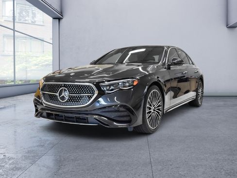 Used 2026 Mercedes-Benz E 350 4MATIC Sedan image 1