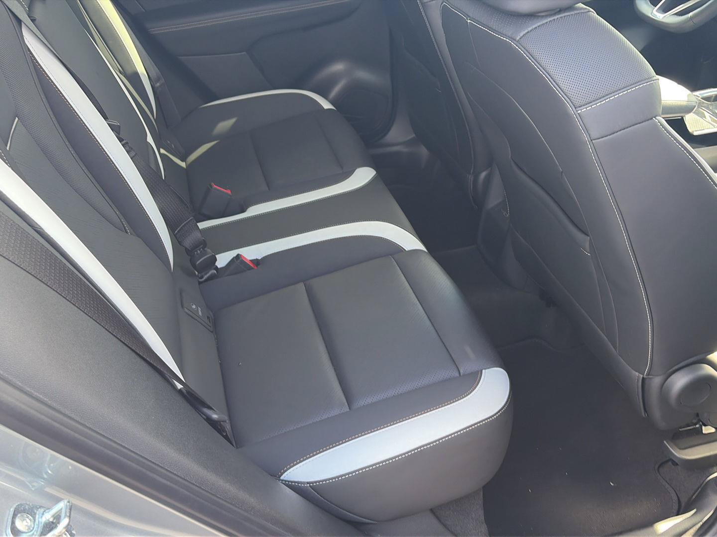 Used 2025 Buick Envision Sport Touring AWD/4WD image 17