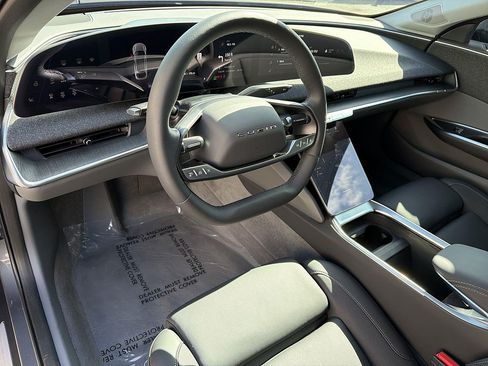 Used 2025 Lucid Air Touring AWD/4WD image 9