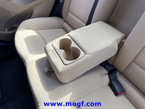 Used 2012 Hyundai Elantra GLS w/ Preferred Pkg 3 image 19