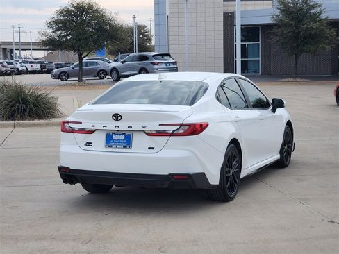 Used 2025 Toyota Camry XSE image 5