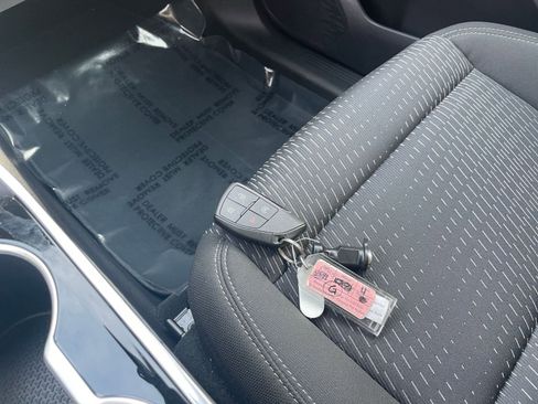 Used 2025 Chevrolet Equinox LT image 21