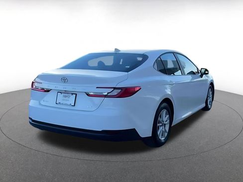 Used 2025 Toyota Camry LE image 11