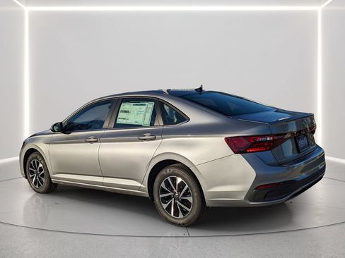 Used 2026 Volkswagen Jetta S FWD image 5