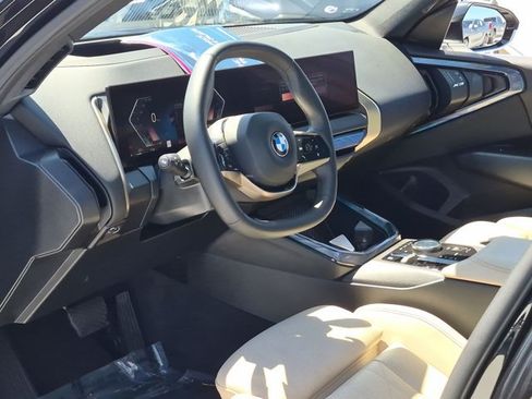 Used 2025 BMW X3 xDrive30i w/ Premium Package AWD/4WD image 10