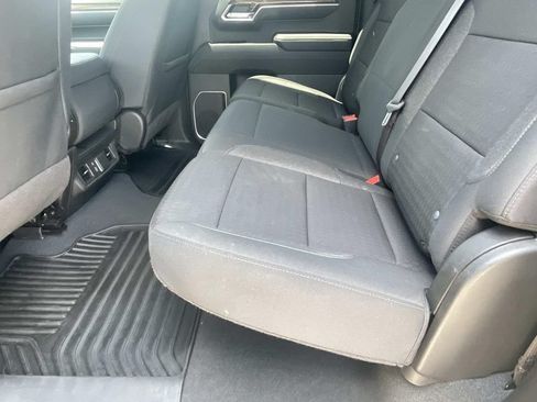 Used 2023 Chevrolet Silverado 1500 LT AWD/4WD image 9