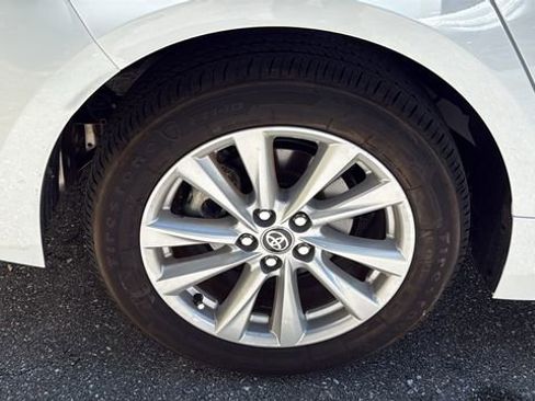 Used 2023 Toyota Corolla LE w/ LE Convenience Package image 10