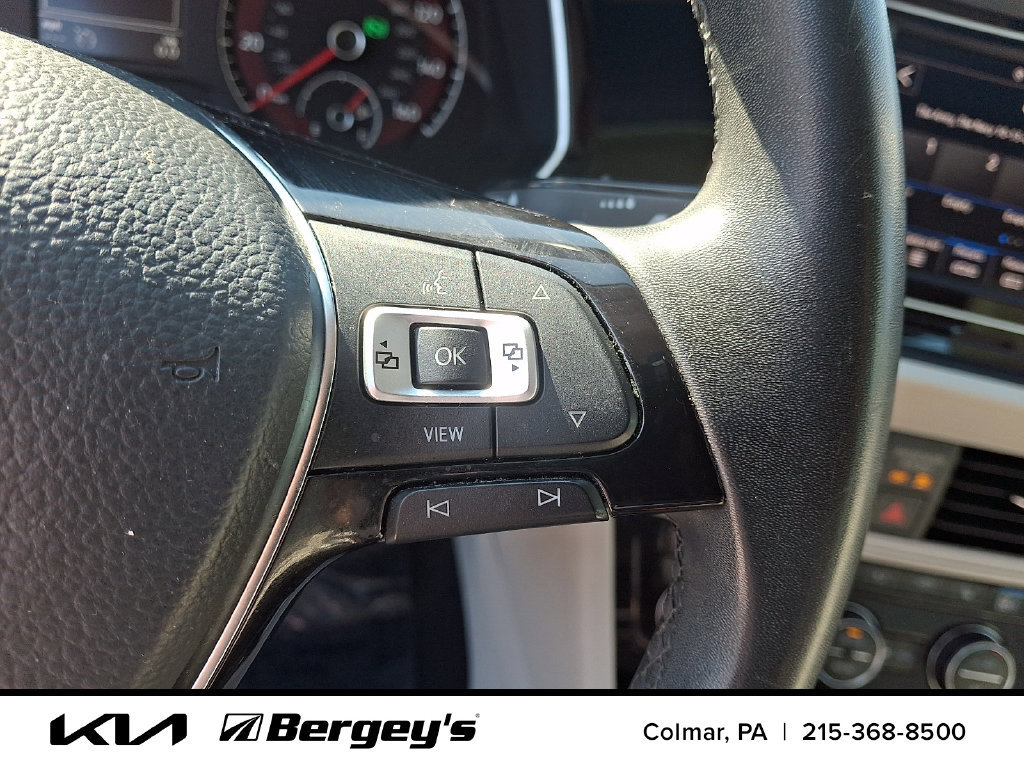 Used 2020 Volkswagen Jetta SE w/ SE Cold Weather Package FWD image 24