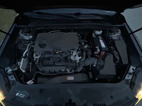 Used 2019 Toyota Camry SE image 11