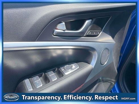 Used 2025 Genesis G70 2.5T w/ Sport Prestige Package image 17