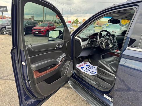 Used 2020 GMC Yukon XL SLT image 11