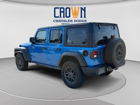 Used 2024 Jeep Wrangler Unlimited Sport AWD/4WD image 5