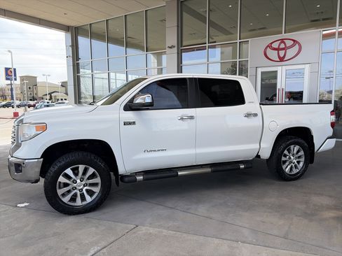 Used 2015 Toyota Tundra Limited w/ Limited Premium Package image 8