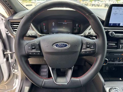Used 2025 Ford Escape ST-Line FWD image 21