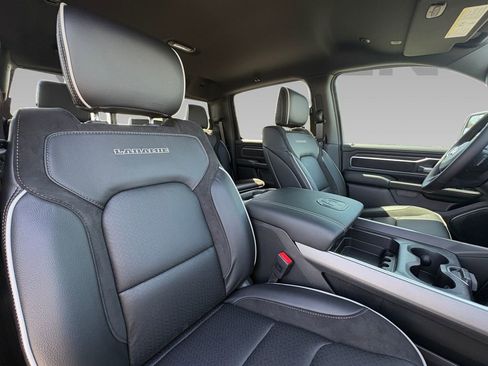 New 2026 RAM 1500 Laramie w/ Sport Appearance Package AWD/4WD image 8
