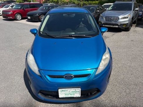 Used 2013 Ford Fiesta SE FWD image 9