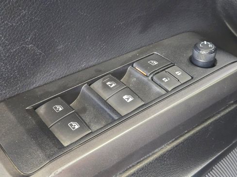 Used 2022 Toyota Tacoma TRD Sport w/ Technology Package image 36