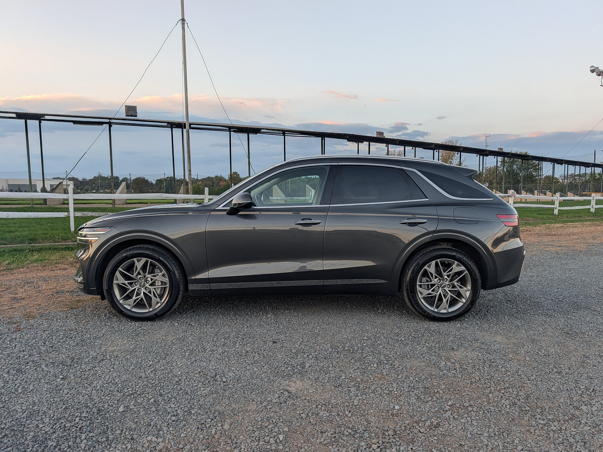 Used 2025 Genesis GV70 2.5T AWD/4WD image 9