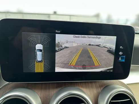 Used 2022 Mercedes-Benz GLC 300 4MATIC image 24