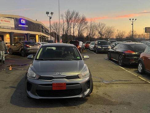 Used 2019 Kia Rio S image 9