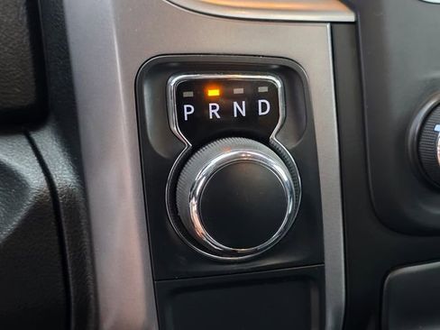 Used 2022 RAM 1500 Classic SLT image 32