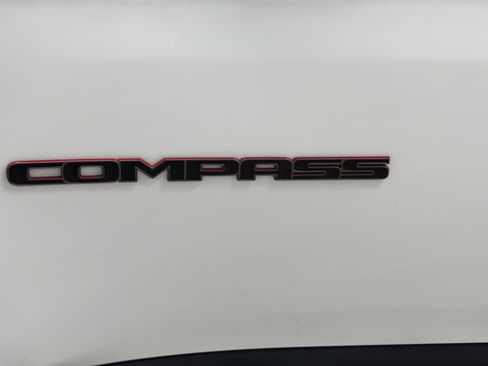 Used 2022 Jeep Compass Trailhawk w/ Trailhawk Elite Group AWD/4WD image 40