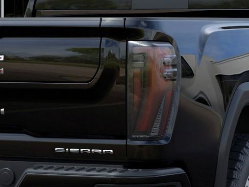 New 2026 GMC Sierra 2500 Denali w/ Denali Reserve Package image 12