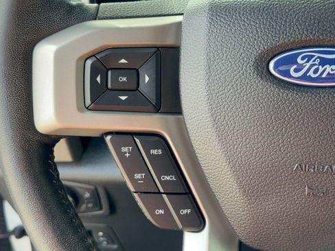 Used 2020 Ford F150 Lariat w/ Equipment Group 502A Luxury AWD/4WD image 18