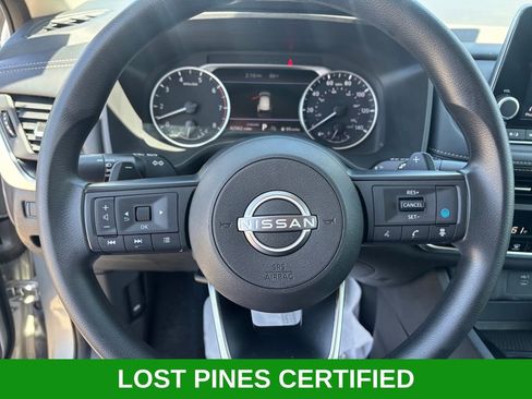 Used 2024 Nissan Rogue SV image 14