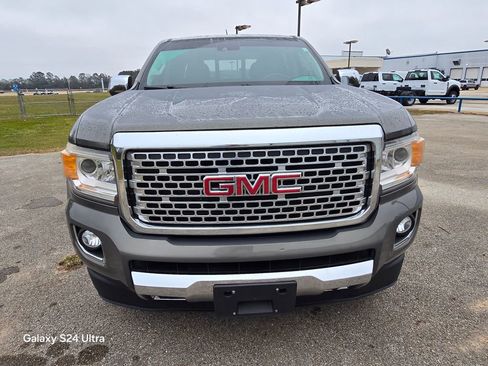 Used 2018 GMC Canyon Denali image 8