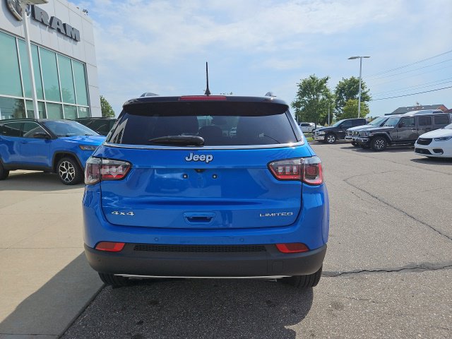 Used 2023 Jeep Compass Limited AWD/4WD image 7