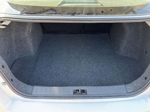 Used 2025 Nissan Versa SV image 27