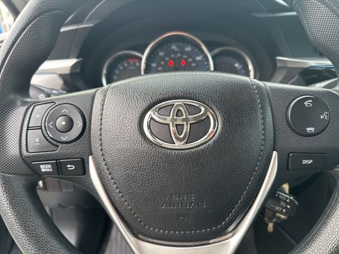 Used 2015 Toyota Corolla L image 14