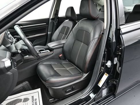Used 2024 Nissan Altima 2.5 SR FWD image 10