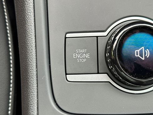 New 2026 Volkswagen Tiguan SE R-Line image 21