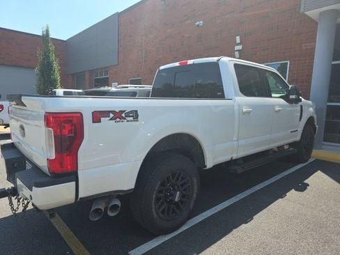 Used 2019 Ford F250 Lariat AWD/4WD image 3
